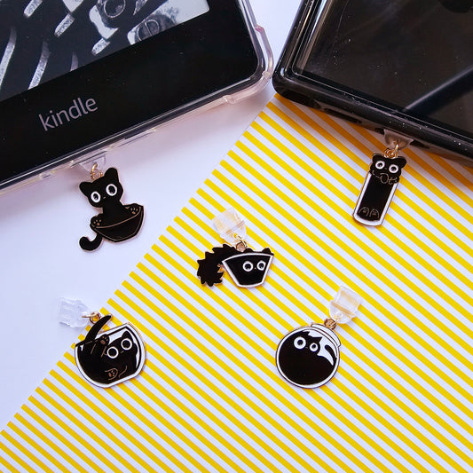 Black Cat Kindle and Phone Dust Plug USB-C
